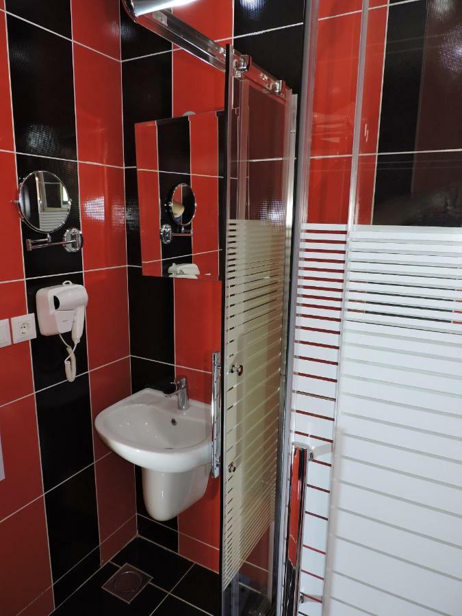 Valentine Inn Luxury Vádi Músza Kültér fotó